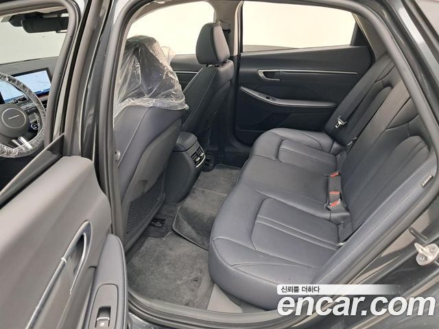 Hyundai Sonata The Edge (DN8) 2.0 Exclusive 2024 — фото 16