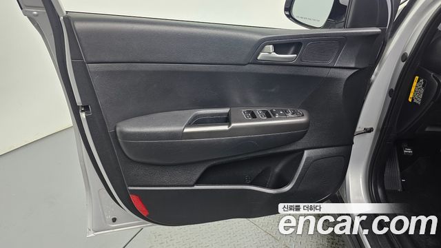 Kia Sportage The Bold Diesel 2.0 2WD Prestige 2019 — фото 24