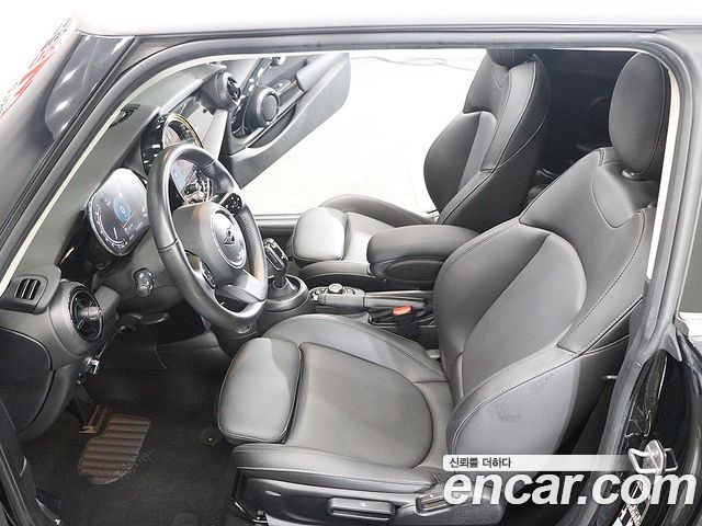 MINI Cooper Classic Plus 3rd 2023 — фото 20