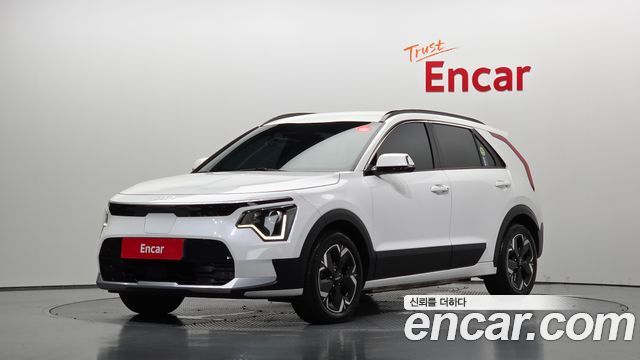 Kia Niro EV Air 2023 — фото 1