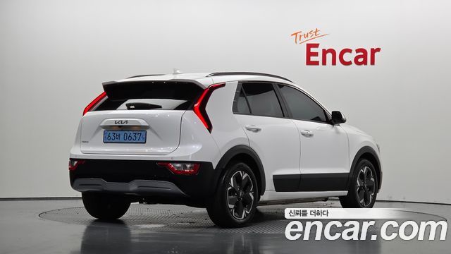 Kia Niro EV Air 2023 — фото 2