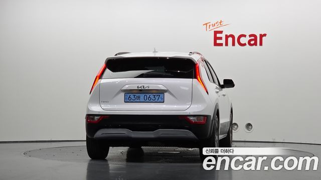 Kia Niro EV Air 2023 — фото 4