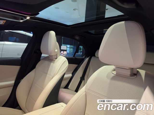 Mercedes-Benz C-Class (W206) C300 4MATIC Avantgarde 2025 — фото 23