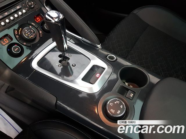 Peugeot 3008 1.6 e-HDi First Generation 2015 — фото 8