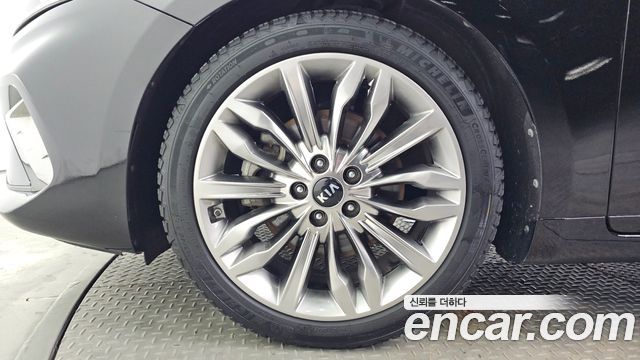 Kia K7 Premier 2.5 GDI Noblesse 2020 — фото 5