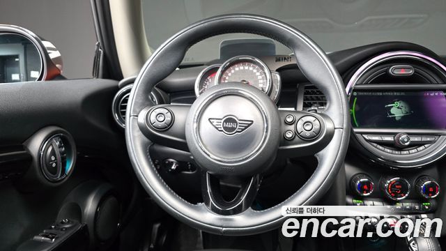 MINI Cooper HIGH Third Generation 2019 — фото 12