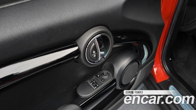 MINI Cooper HIGH Third Generation 2019 — фото 18