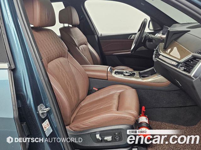 BMW X7 (G07) xDrive 40i Design Pure Excellence 7-Seater 2023 — фото 10