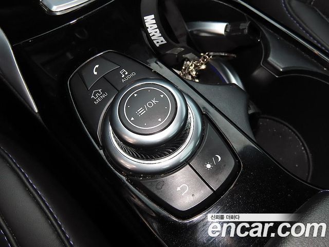 Infiniti Q30 2.0 Premium City Black 2018 — фото 15