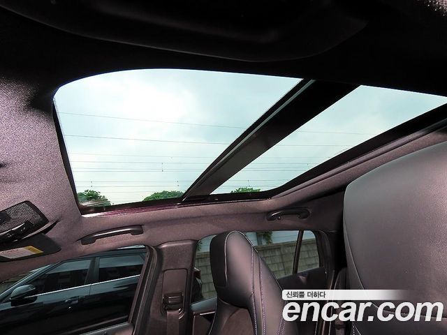 Infiniti Q30 2.0 Premium City Black 2018 — фото 22
