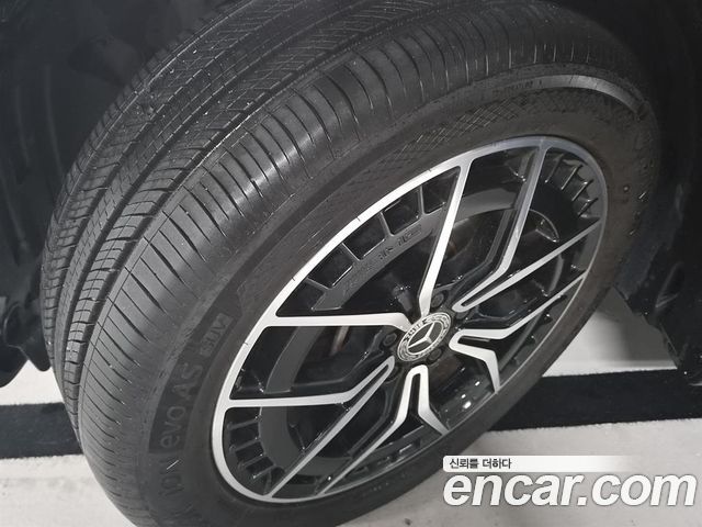 Mercedes-Benz EQB (X243) EQB300 4MATIC AMG Line 2023 — фото 21
