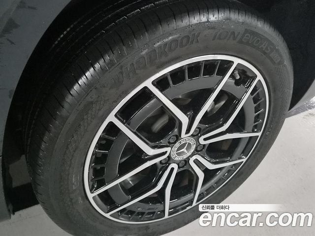 Mercedes-Benz EQB (X243) EQB300 4MATIC AMG Line 2023 — фото 22
