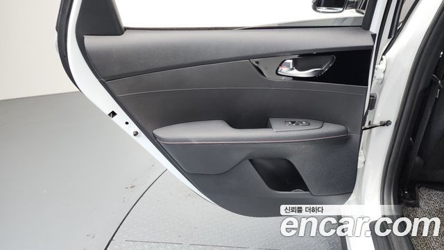 Kia K3 5Door GT Signature 2021 — фото 25
