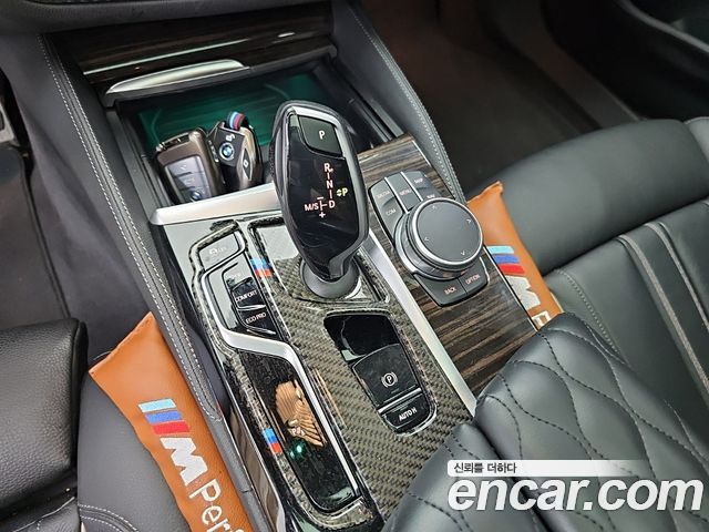 BMW 5 Series (G30) 520i M Sport 2022 — фото 7