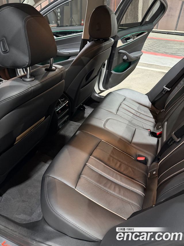 BMW 5 Series (G30) 520i Luxury 2018 — фото 15