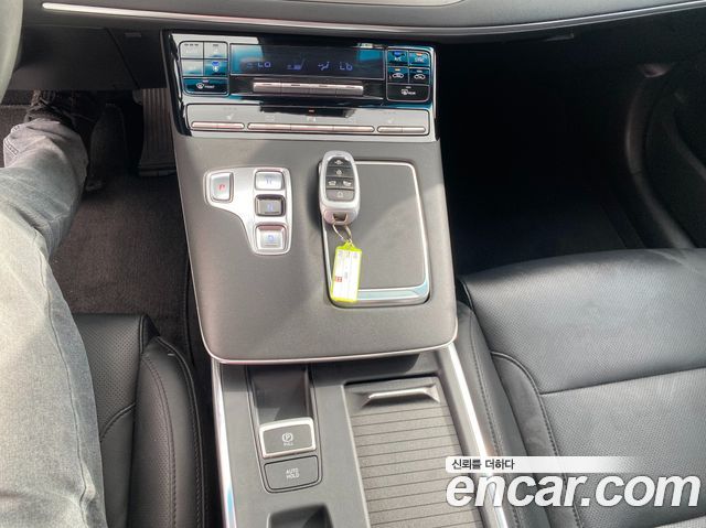 Hyundai Grandeur (IG) 3.0 LPi Rent Car Modern 2022 — фото 15