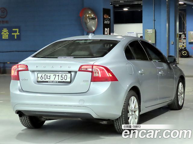 Volvo S60 D2 2nd 2015 — фото 4