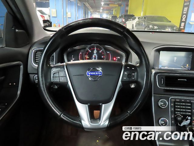 Volvo S60 D2 2nd 2015 — фото 10