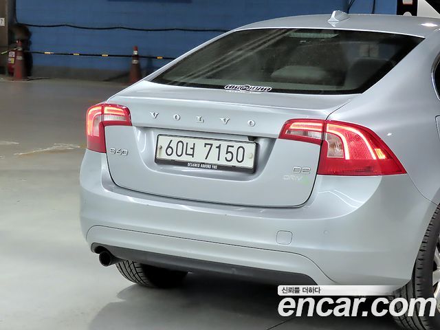 Volvo S60 D2 2nd 2015 — фото 20