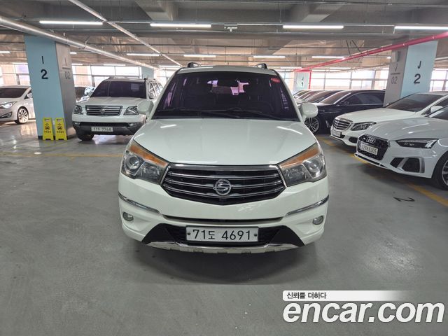 KG Mobility (SsangYong) Korando Turismo 4WD GT 11-seater 2014 — фото 2