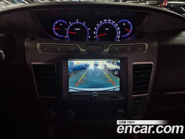 KG Mobility (SsangYong) Korando Turismo 4WD GT 11-seater 2014 — фото 20