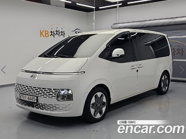 Hyundai Staria L3.5 Tourer 11-Seater Modern
