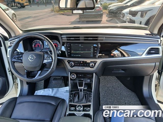 KG Mobility (SsangYong) Beautiful Korando Gasoline 1.5 2WD R-Plus 2022 — фото 7