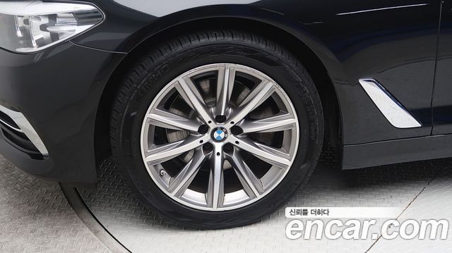 BMW 5 Series (G30) 520i Luxury 2019 — фото 5