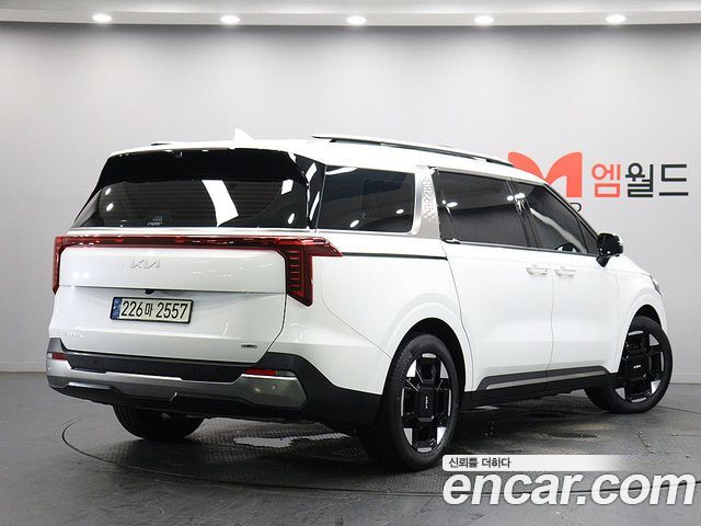 Kia Carnival (IV) HEV 9seater Signature 2024 — фото 2