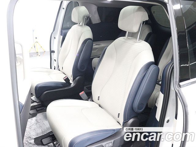 Kia Carnival (IV) HEV 9seater Signature 2024 — фото 15