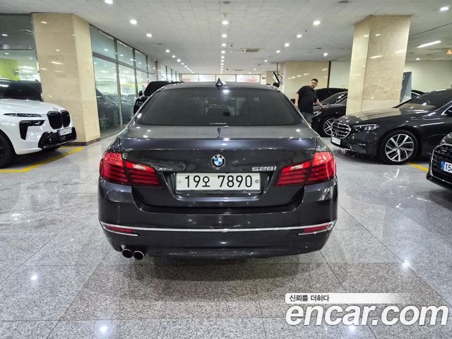 BMW 5 Series (F10) 528i Luxury Plus 2016 — фото 4