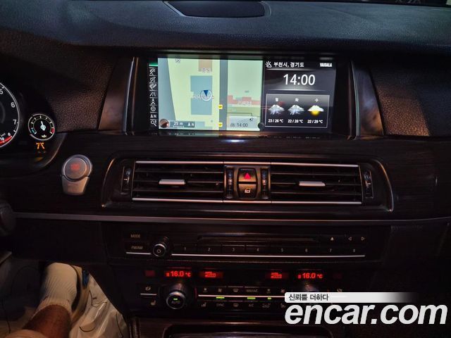 BMW 5 Series (F10) 528i Luxury Plus 2016 — фото 8