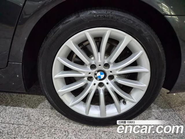 BMW 5 Series (F10) 528i Luxury Plus 2016 — фото 24