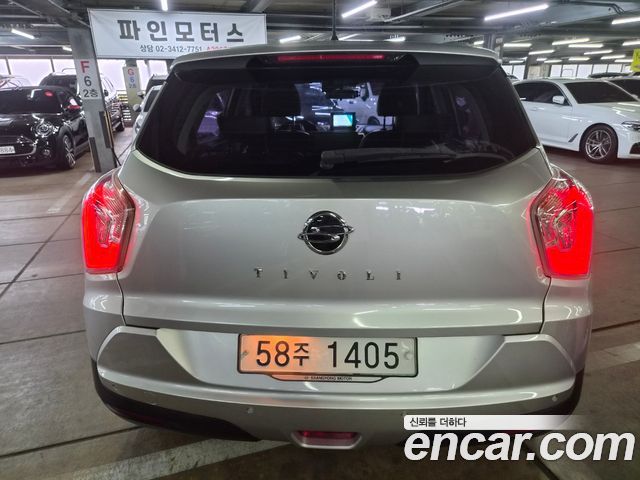 KG Mobility (SsangYong) Tivoli VX 2WD 2015 — фото 4
