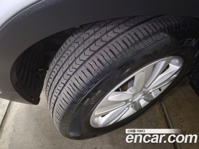 KG Mobility (SsangYong) Tivoli VX 2WD 2015 — фото 6