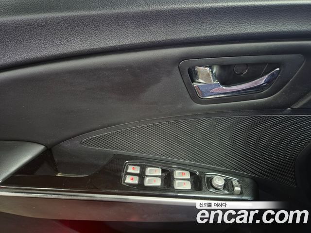 KG Mobility (SsangYong) Tivoli VX 2WD 2015 — фото 16