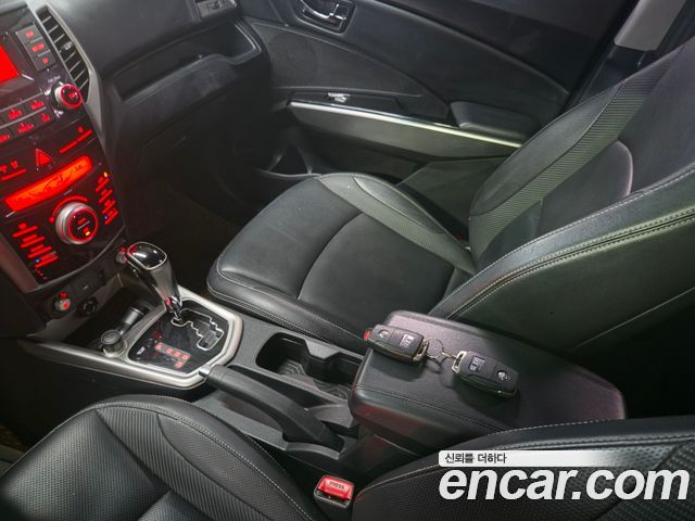 KG Mobility (SsangYong) Tivoli VX 2WD 2015 — фото 17