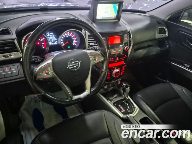 KG Mobility (SsangYong) Tivoli VX 2WD 2015 — фото 19