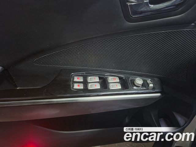 KG Mobility (SsangYong) Tivoli VX 2WD 2015 — фото 20