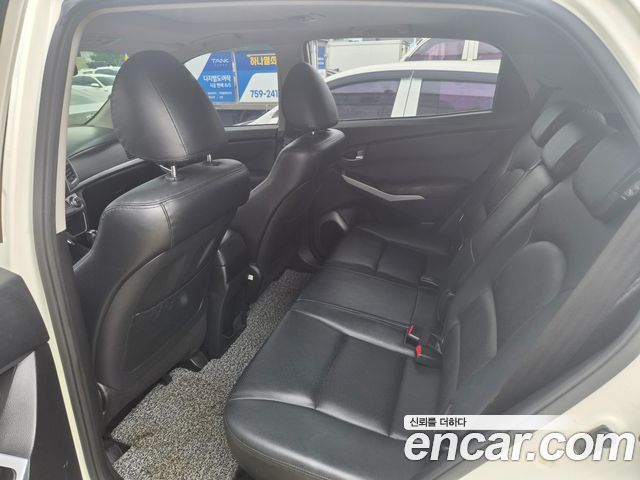 KG Mobility (SsangYong) Korando C 2.0 CVT 4WD Deluxe 2014 — фото 7