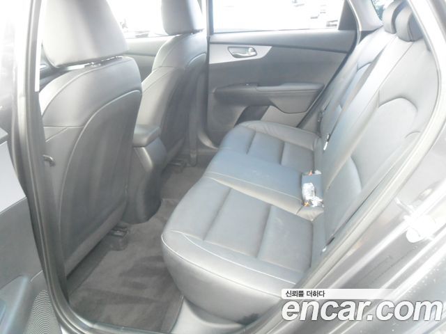 Kia K3 (II) 1.6 Prestige 2022 — фото 16