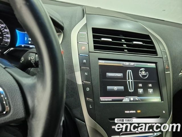 Lincoln MKZ Hybrid 2nd 2015 — фото 7