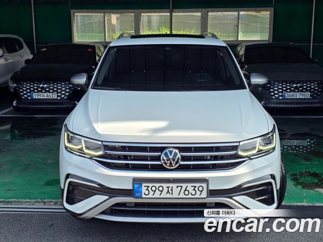 Volkswagen Tiguan Allspace 2.0 TSI Prestige 2023 — фото 1