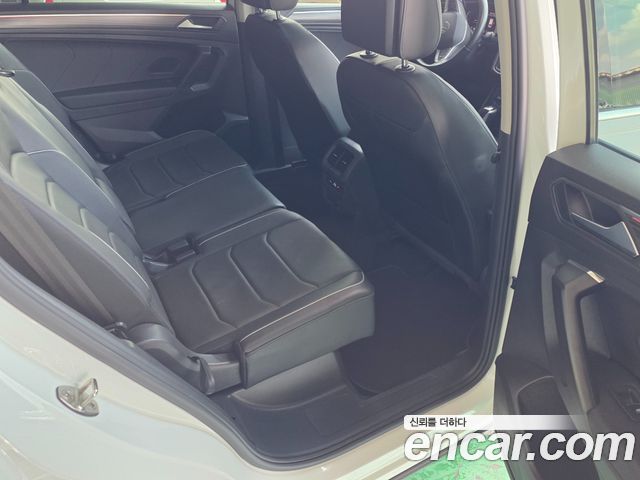 Volkswagen Tiguan Allspace 2.0 TSI Prestige 2023 — фото 6