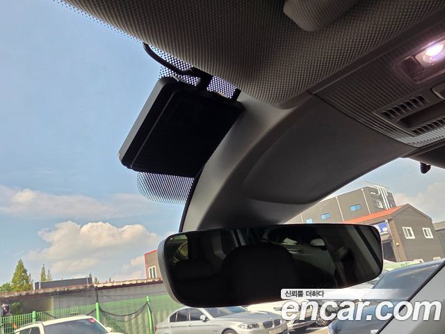 Volkswagen Tiguan Allspace 2.0 TSI Prestige 2023 — фото 17