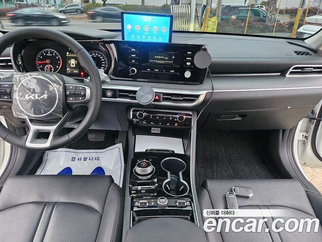Kia K5 (III) 2.0 LPI(Renter car) Strandard 2023 — фото 17