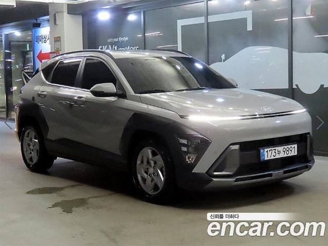 Hyundai Kona (SX2) Gasoline 2.0 2WD Premium 2023 — фото 1