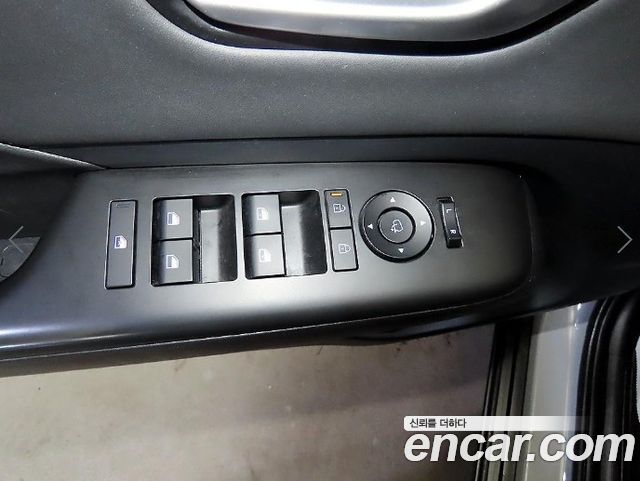 Hyundai Kona (SX2) Gasoline 2.0 2WD Premium 2023 — фото 18