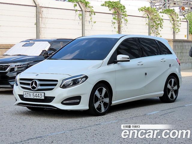 Mercedes-Benz B-Class (W246) B220
