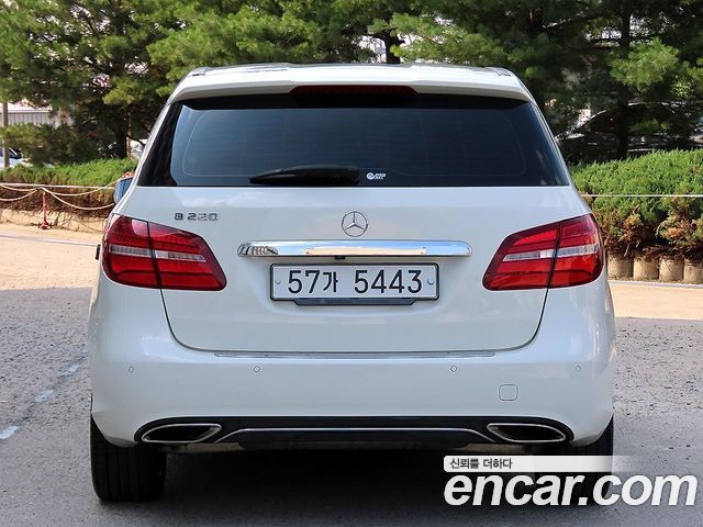Mercedes-Benz B-Class (W246) B220 2018 — фото 4